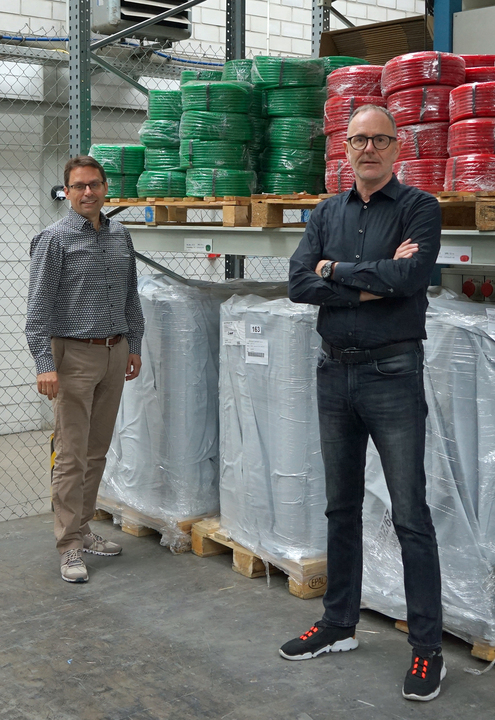 Mit Eckehart Heim (links) von der Heinrich Schmid Unternehmensgruppe hat Claus Steinbuch (rechts) ein Gegenüber gefunden, mit dem er gern und gut arbeitet.