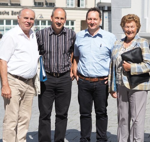 Am Tag der Übergabe auf den neuen Besitzer (von links nach rechts): Rainer Müller, Markus Beirer, Gerd Knoll, Maria Luise Schmidt