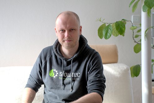 Markus Kohlhase ist der Gründer und Geschäftsführer von slowtec in Stuttgart. Der Ingenieur ist im Team der Spezialist für Software-Architektur und Automatisierungstechnik.